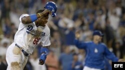 El jardinero derecho de los Dodgers Yasiel Puig es una de las estrellas cubanas mencionadas en el artículo.